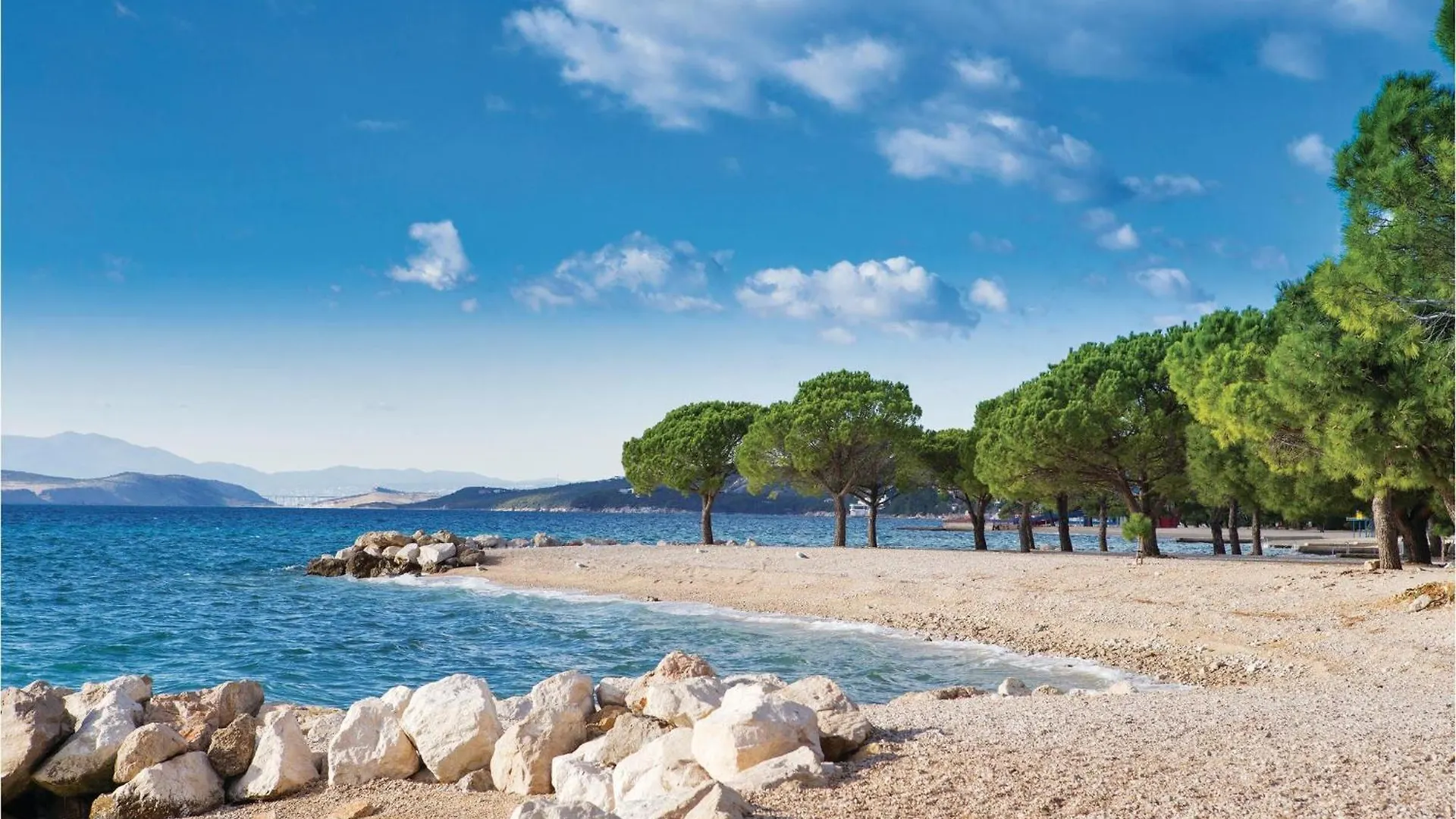 3 Bedroom Gorgeous Apartment In Jadranovo Croatia